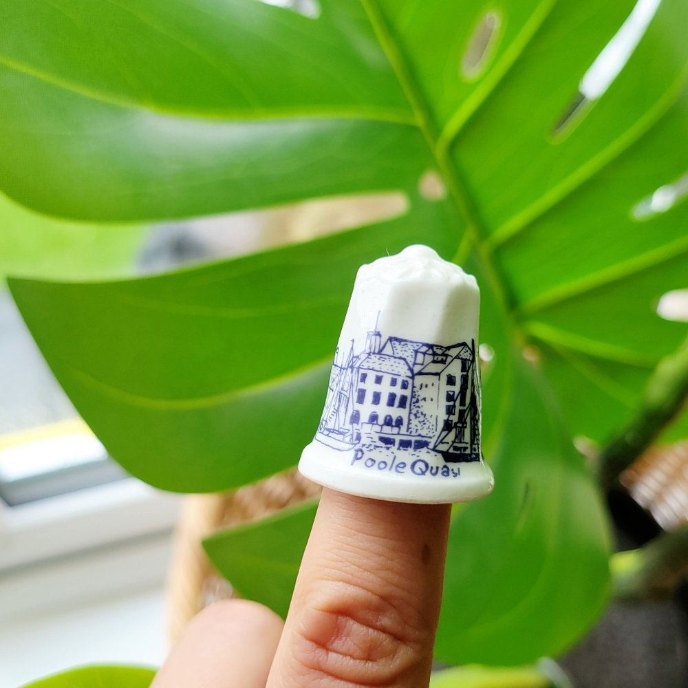 Vintage Poole Fine Bone Thimble